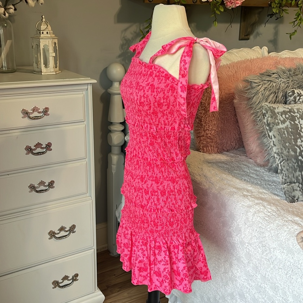 Tube Dress Tiered Form Fitting Pink Floral